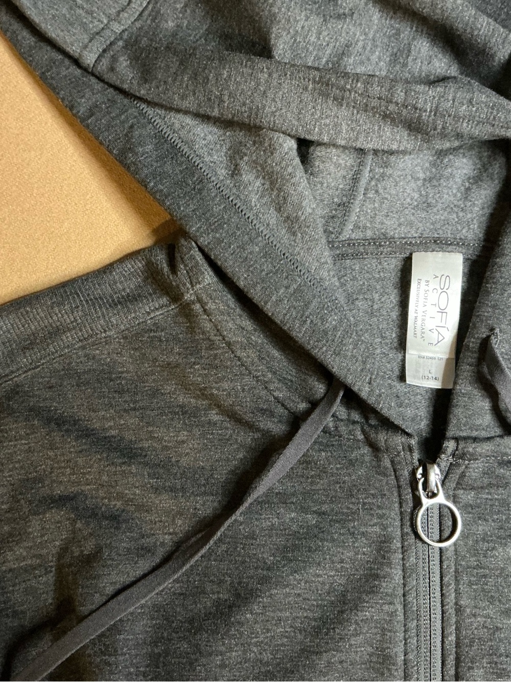 Two piece shorts and hoodie jacket set - Picture 9 of 10